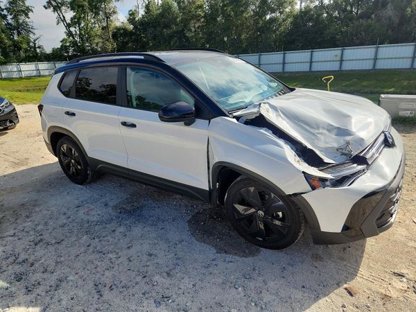 2026 VOLKSWAGEN TAOS SE Black — Passenger 3/4