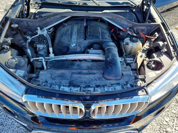 2017 BMW X5 xDrive35i — Engine bay