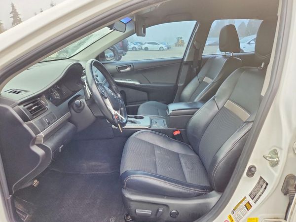 2014 TOYOTA CAMRY — DENT