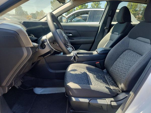 2025 NISSAN KICKS SV — DENT
