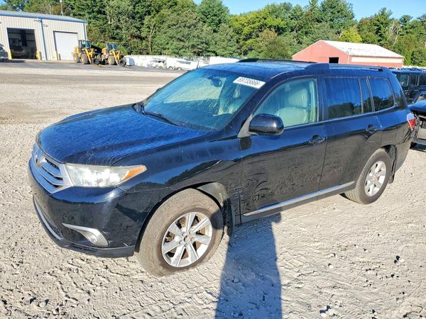 2012 TOYOTA HIGHLANDER Base/Hybrid — Front 3/4