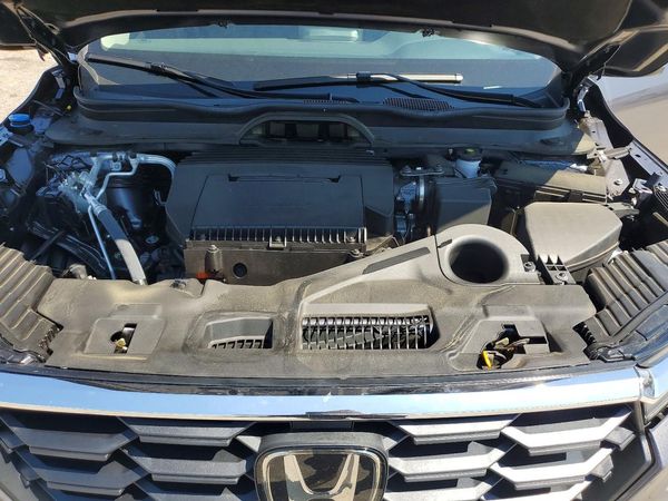 2025 HONDA PILOT — Engine bay