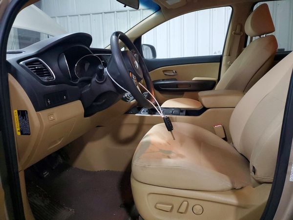 2017 KIA SEDONA LX — DENT