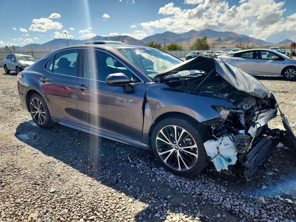 2020 TOYOTA CAMRY SE — Passenger 3/4