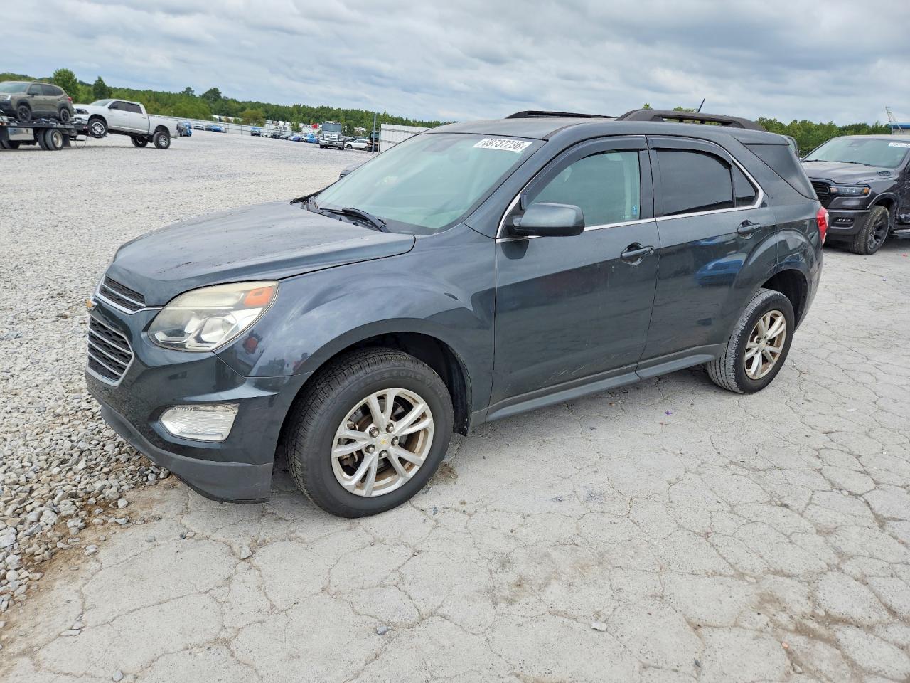 2017 CHEVROLET EQUINOX LT / FL — Front 3/4