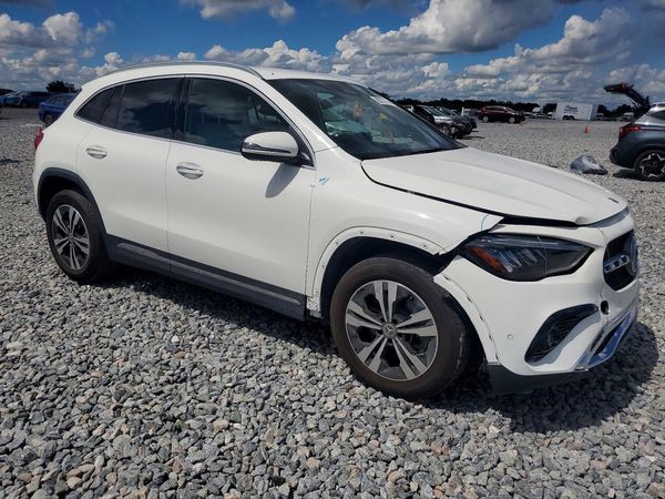 2024 MERCEDES-BENZ GLA GLA250 — Passenger 3/4