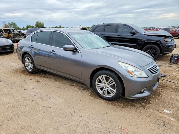 2013 INFINITI G37 — Passenger 3/4