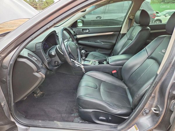 2013 INFINITI G37 — DENT