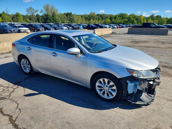 2013 LEXUS ES — Passenger 3/4