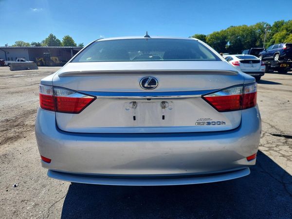 2013 LEXUS ES — DIRR