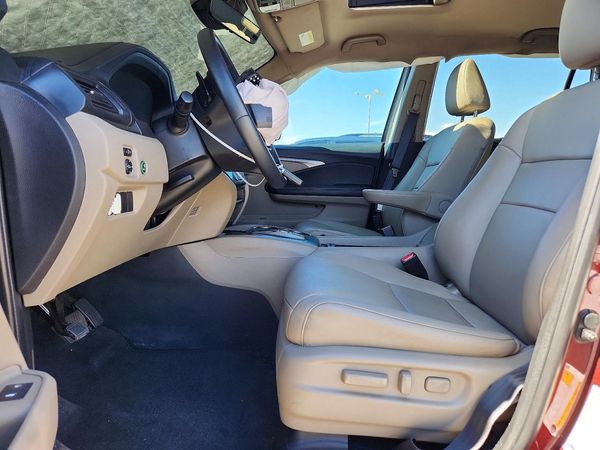 2022 HONDA PILOT SE — DENT
