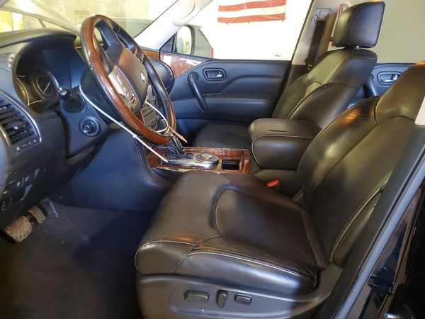 2018 INFINITI QX80 — DENT