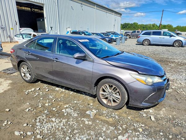 2017 TOYOTA CAMRY LE/SE/XLE/XSE — Passenger 3/4