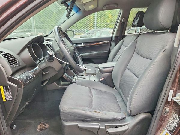 2012 KIA SORENTO GL(Middle-low grade) — DENT