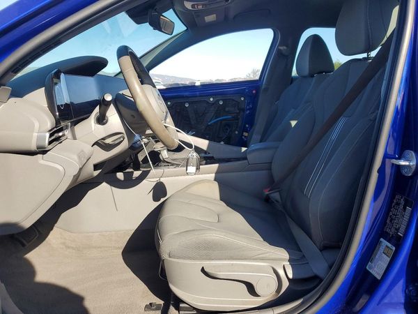 2023 HYUNDAI ELANTRA SEL — DENT
