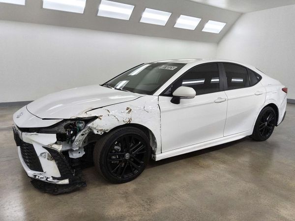 2025 TOYOTA CAMRY — Front 3/4