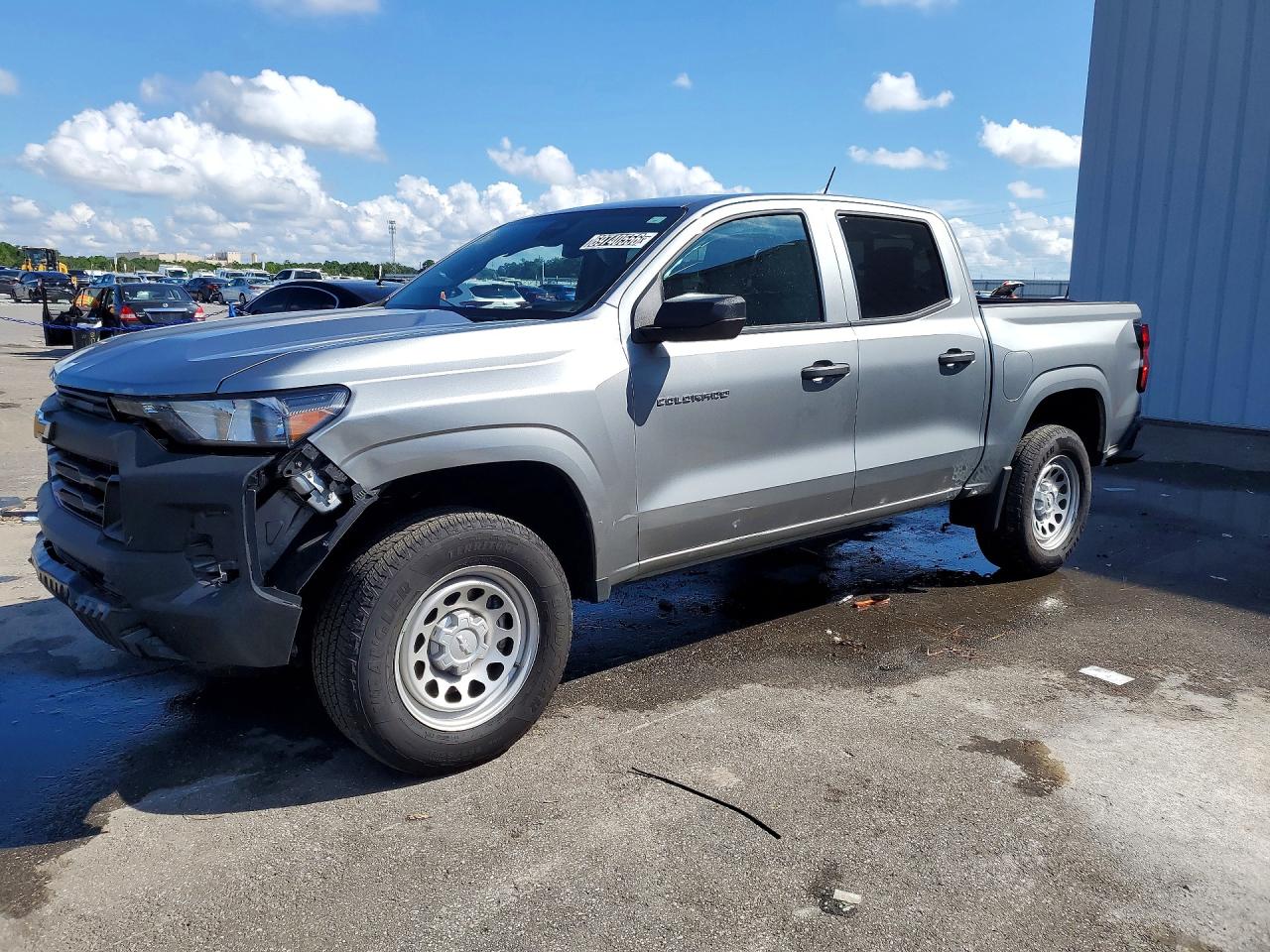 2026 CHEVROLET COLORADO Work Truck — Front 3/4