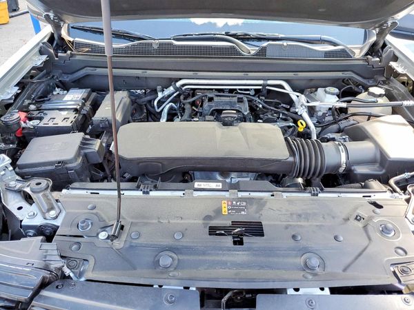 2026 CHEVROLET COLORADO Work Truck — Engine bay