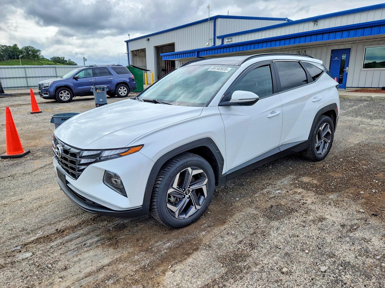 2022 HYUNDAI TUCSON SEL Convenience — Front 3/4