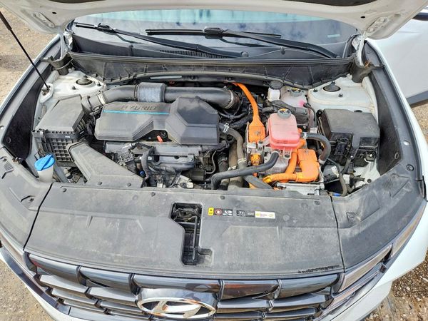 2022 HYUNDAI TUCSON SEL Convenience — Engine bay