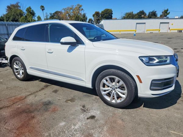 2017 AUDI Q7 — Passenger 3/4