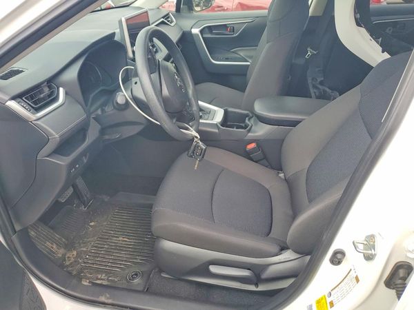2025 TOYOTA RAV4 LE — DENT
