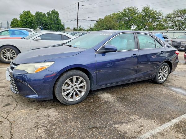 2016 TOYOTA CAMRY — DSFA — Front 3/4