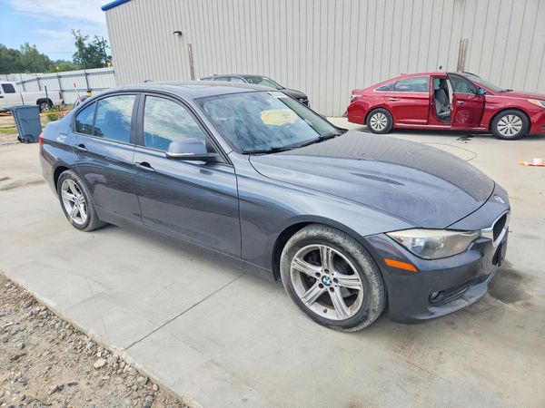 2015 BMW 320 — Passenger 3/4