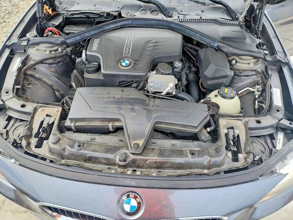 2015 BMW 320 — Engine bay