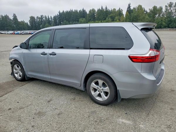 2017 TOYOTA SIENNA L