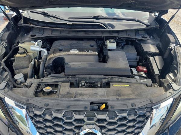 2021 NISSAN MURANO SV — Engine bay
