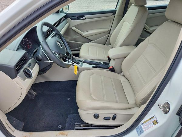 2022 VOLKSWAGEN PASSAT SE — DENT