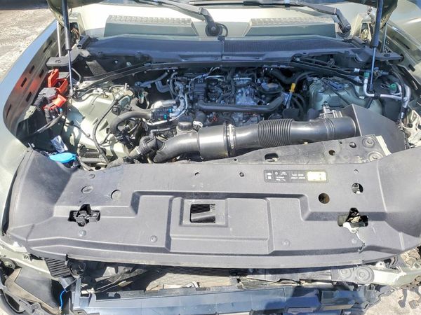2023 LAND ROVER DEFENDER — Engine bay