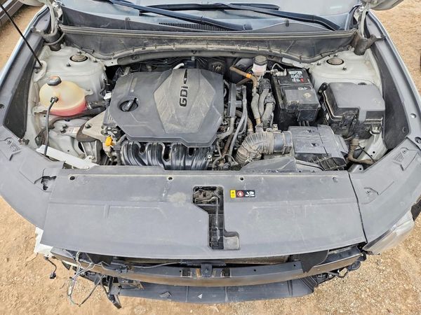 2022 HYUNDAI TUCSON Limited — Engine bay