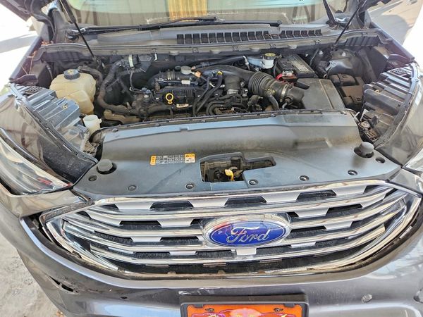 2020 FORD EDGE — Engine bay