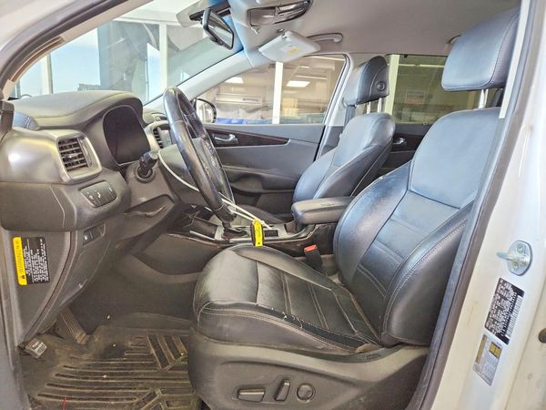 2017 KIA SORENTO EX — DENT