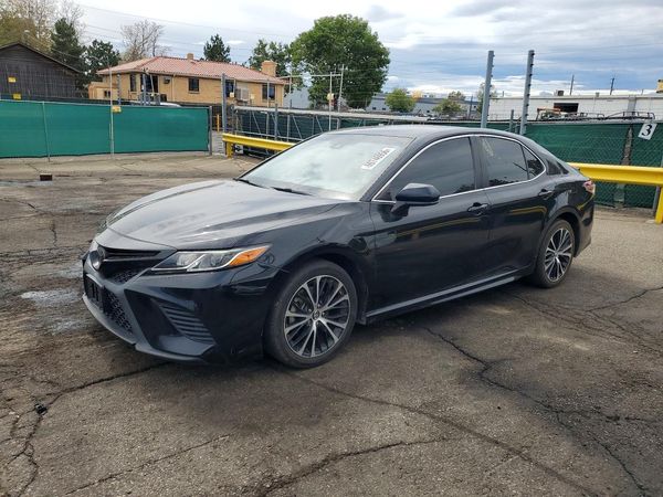 2019 TOYOTA CAMRY
