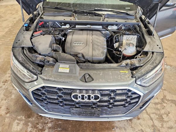 2022 AUDI Q5 — Engine bay
