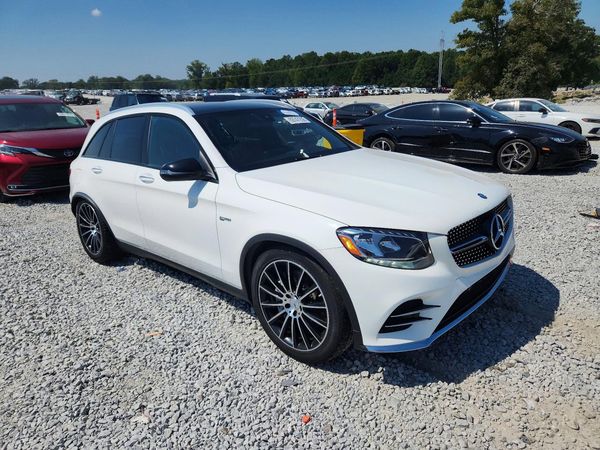 2017 MERCEDES-BENZ GLC — Passenger 3/4