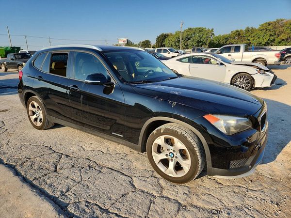 2015 BMW X1 — Passenger 3/4