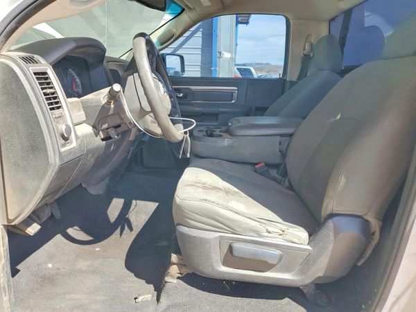 2015 RAM 1500 ST — DENT