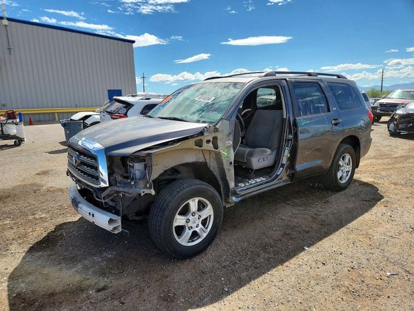 2013 TOYOTA SEQUOIA — DSFA — Front 3/4