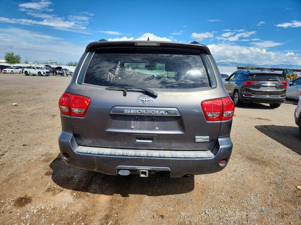 2013 TOYOTA SEQUOIA SR5 grade — DIRR