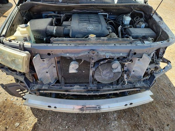 2013 TOYOTA SEQUOIA SR5 grade — Engine bay