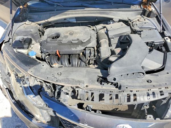 2017 KIA OPTIMA — Engine bay