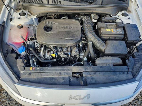 2024 KIA FORTE GT — Engine bay