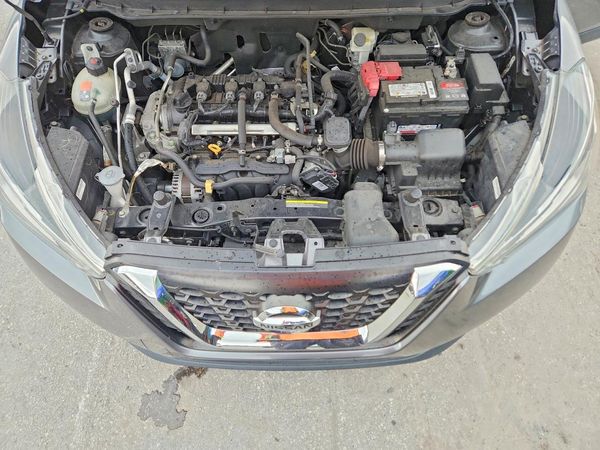2019 NISSAN KICKS — Engine bay