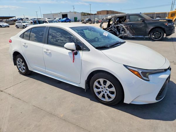2026 TOYOTA COROLLA — Passenger 3/4