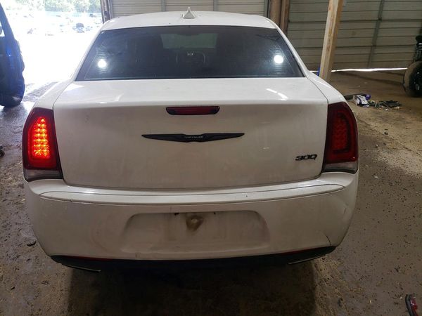 2022 CHRYSLER 300 Touring — DIRR