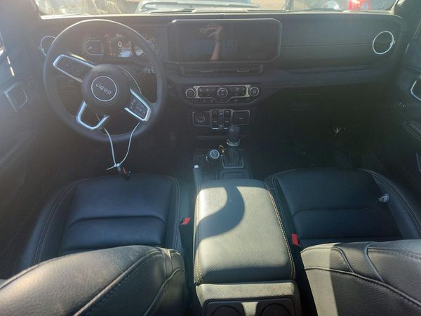 2024 JEEP WRANGLER Sahara — CKPT